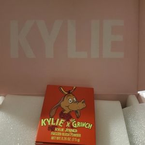 Kylie grinch blush